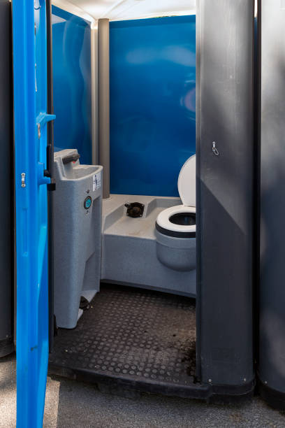 Best Luxury portable toilet rental  in Wayland, MI